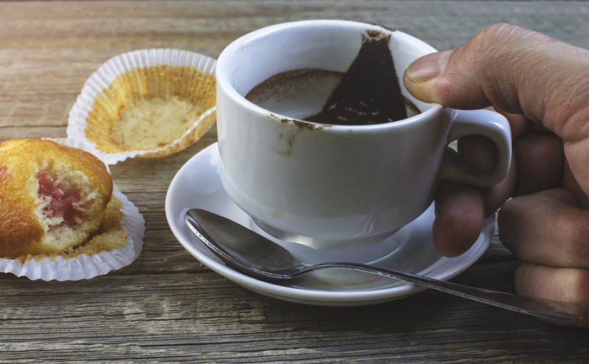 Czar Świtu : Odkrywamy Magię Kawy – Od Rośliny przez Proces Palenia aż po Twoją Kubek Pełną Aromatu.